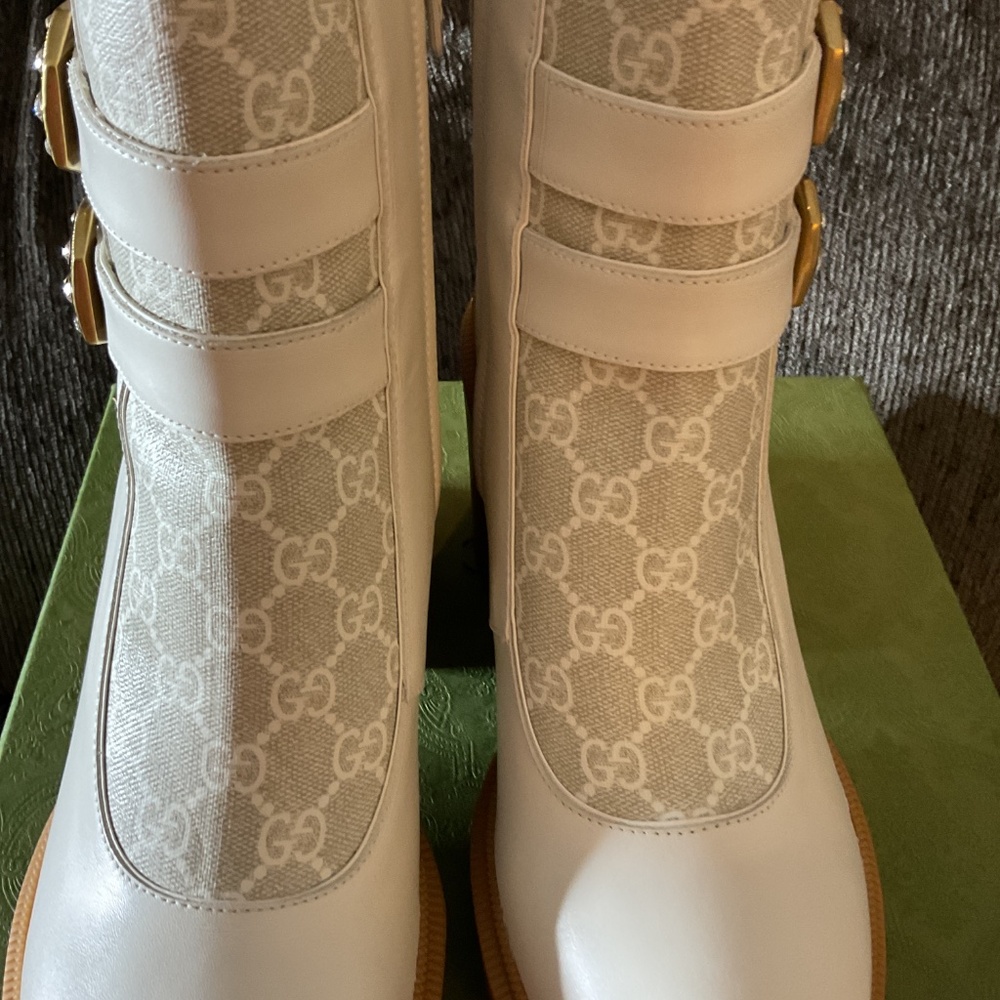 Gucci Boots Women’s (Shear ) sz 9 - Picture 4 of 5